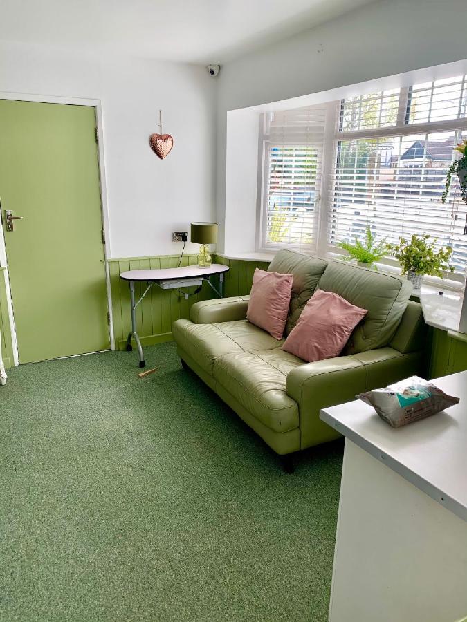 Barrs Court Beds Bed & Breakfast Warmley Exterior foto
